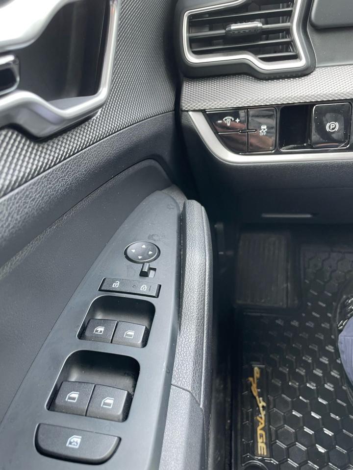 2023 Kia Sportage LX - Photo #11