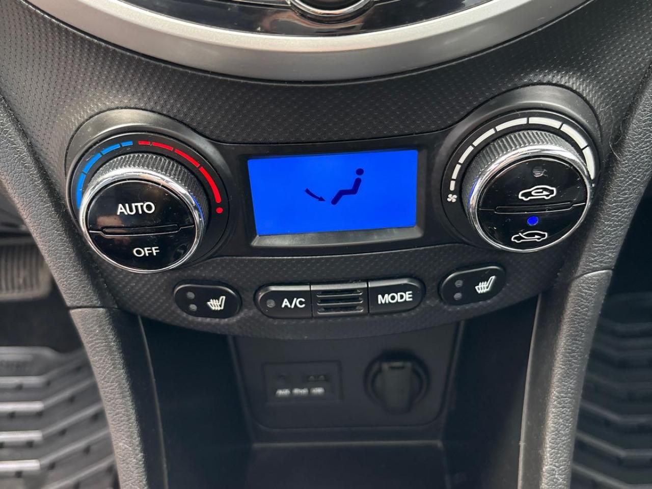 2013 Hyundai Accent 5DR HB AUTO GLS Photo56