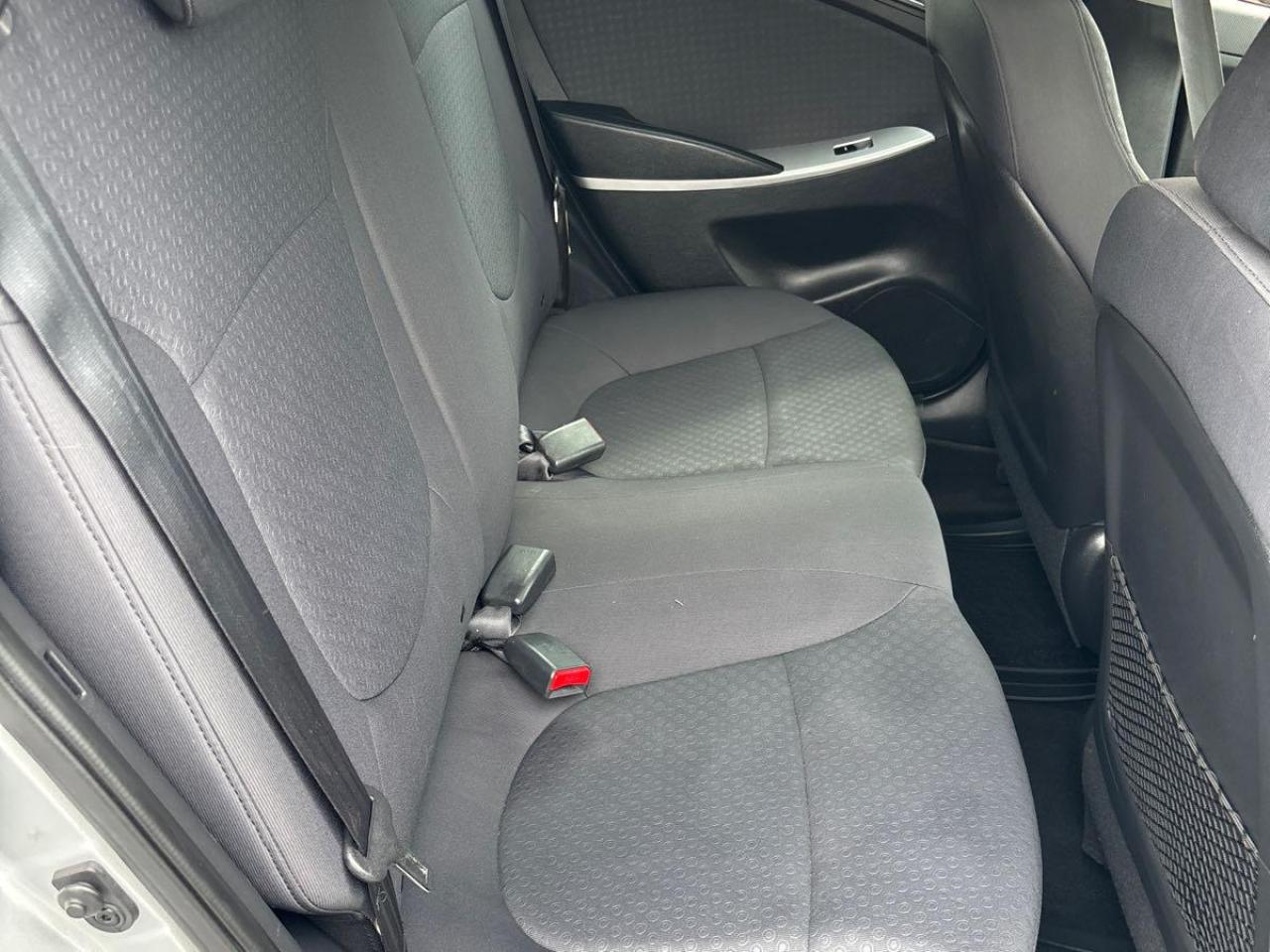 2013 Hyundai Accent 5DR HB AUTO GLS Photo43