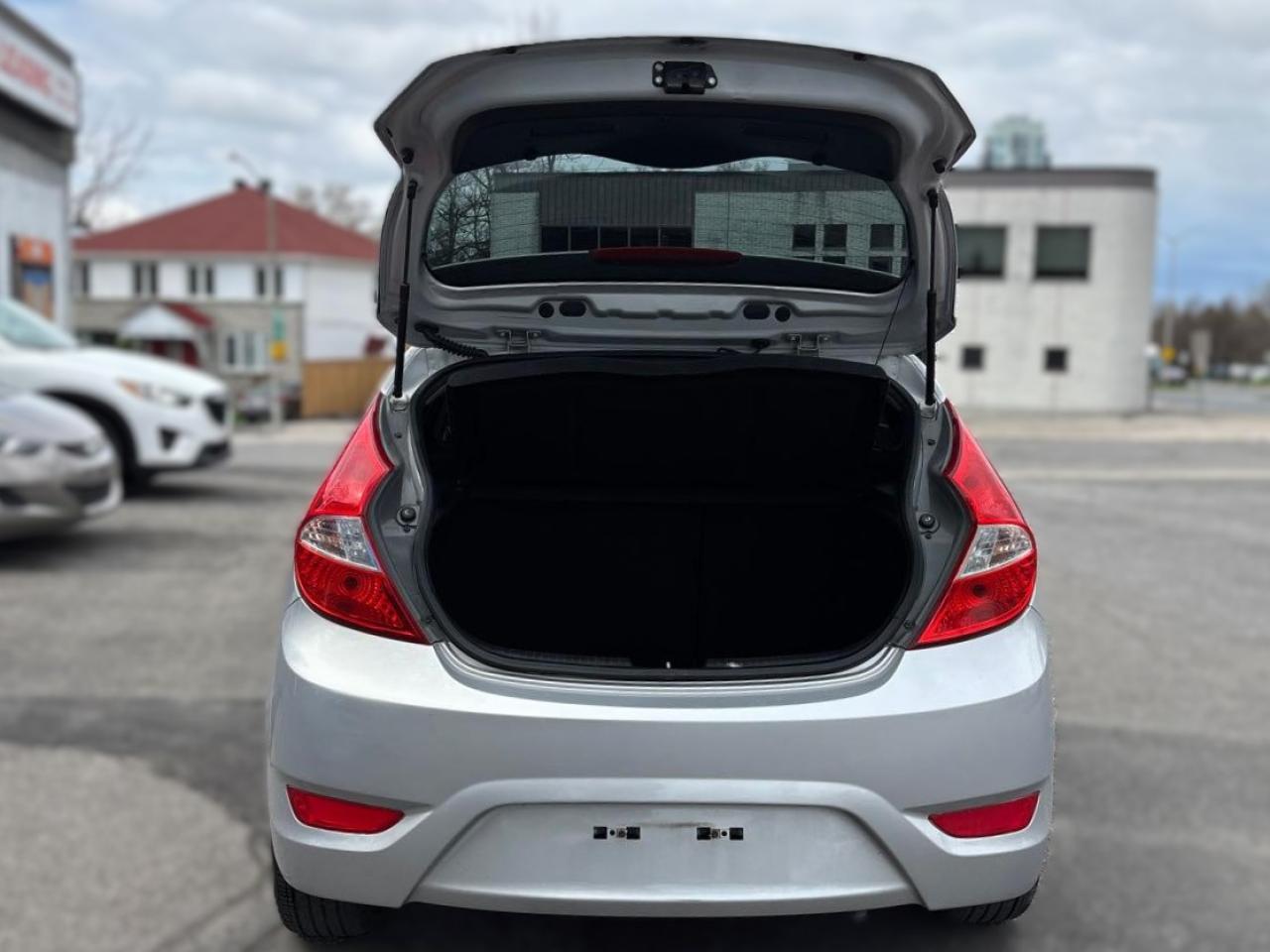 2013 Hyundai Accent 5DR HB AUTO GLS Photo35