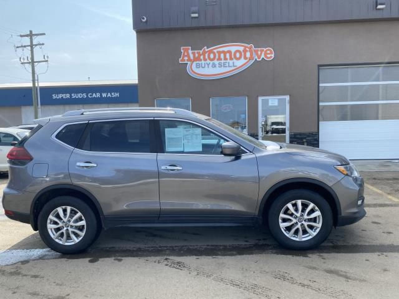 2017 Nissan Rogue SV AWD - Photo #1