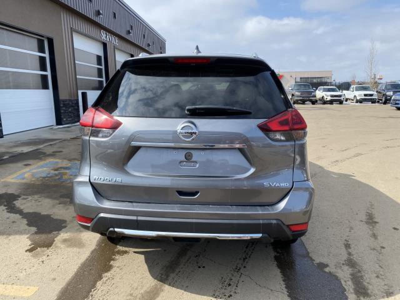 2017 Nissan Rogue SV AWD - Photo #3