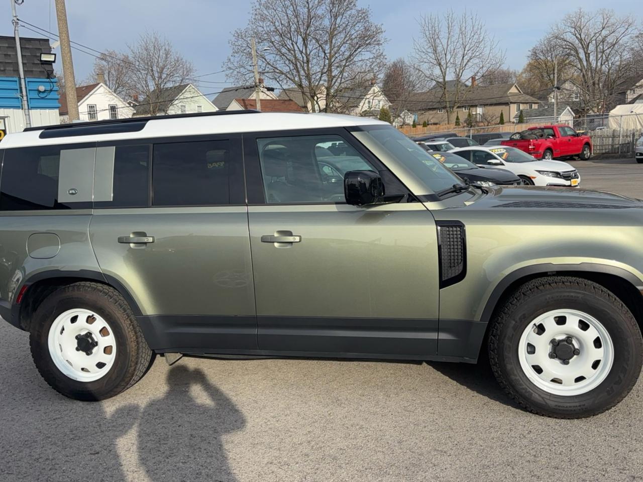 2024 Land Rover Defender S, Panoramic roof, Air Suspension, Like New