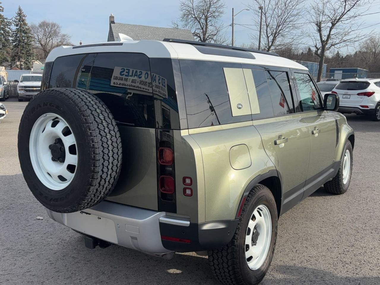 2024 Land Rover Defender S, Panoramic roof, Air Suspension, Like New