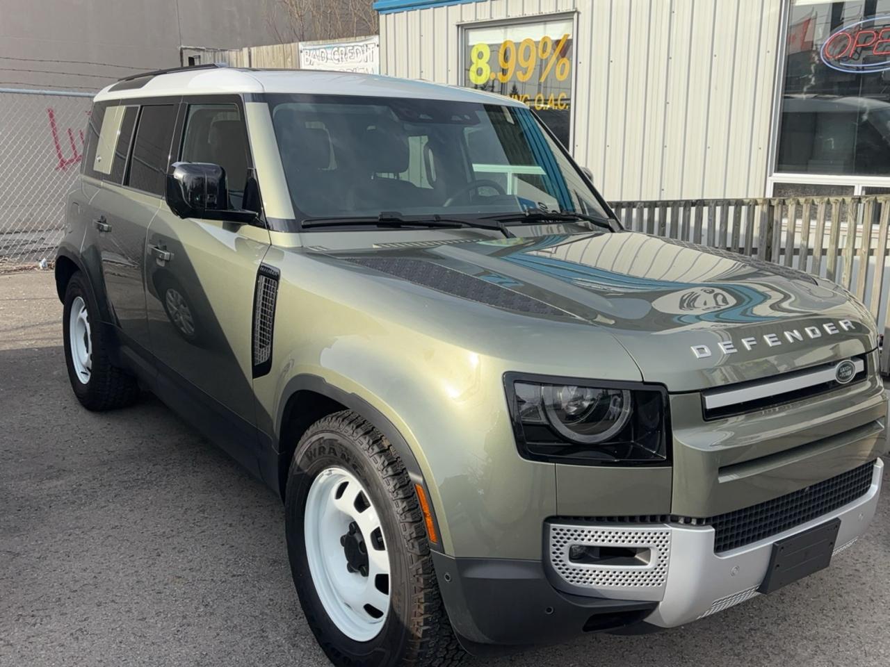 2024 Land Rover Defender S, Panoramic roof, Air Suspension, Like New