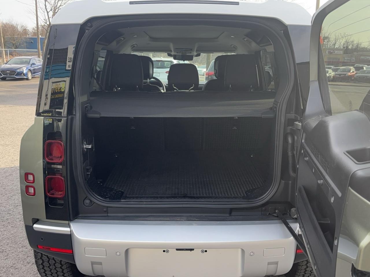 2024 Land Rover Defender S, Panoramic roof, Air Suspension, Like New