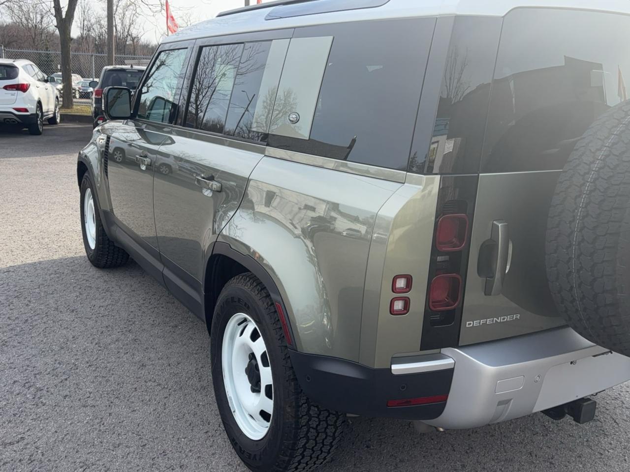 2024 Land Rover Defender S, Panoramic roof, Air Suspension, Like New