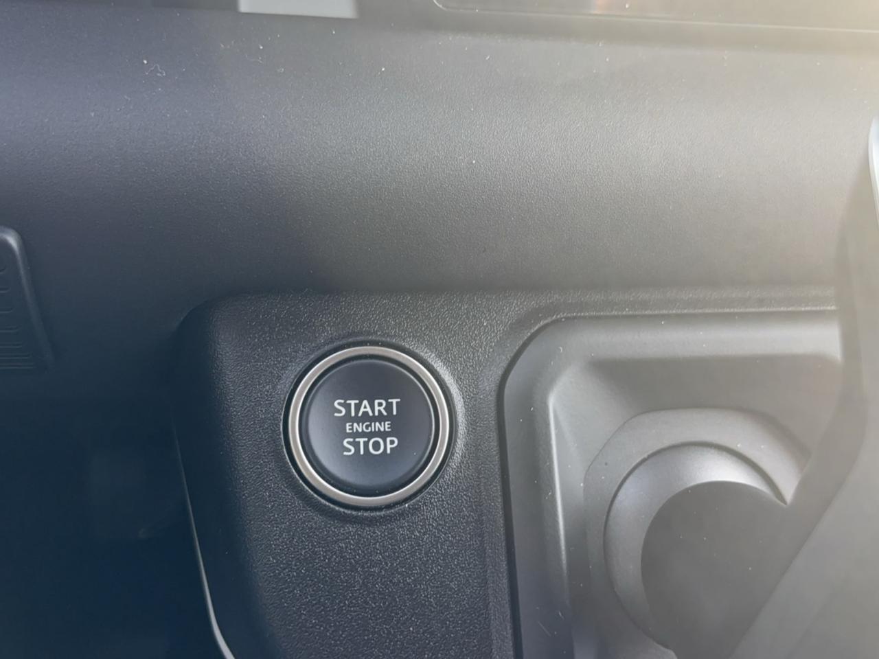 2024 Land Rover Defender S, Panoramic roof, Air Suspension, Like New