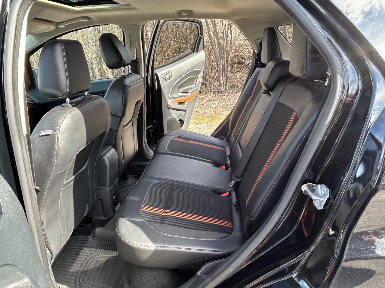 2018 Ford EcoSport SES 4WD Moonroof | Cold Weather Package - Photo #22