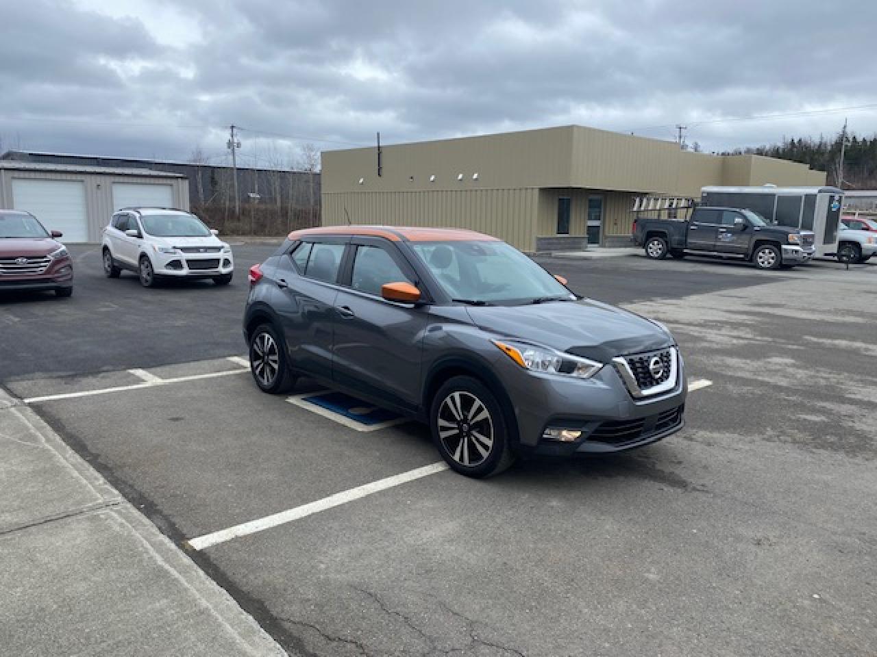 2020 Nissan Kicks SV FWD - Photo #3