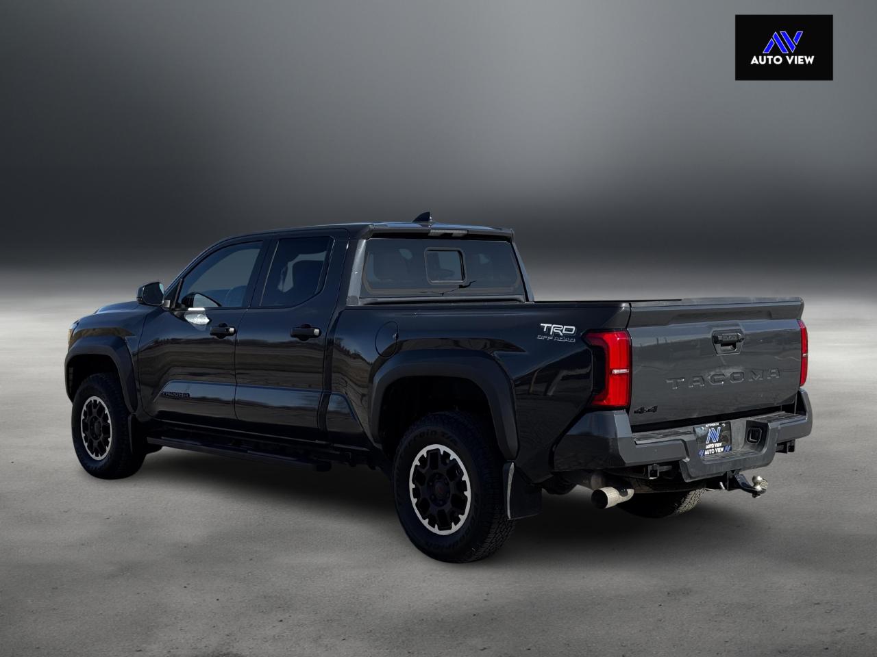 2024 Toyota Tacoma 4X4 TRD OFF-ROAD EDITION **CLEAN CARFAX** Photo4