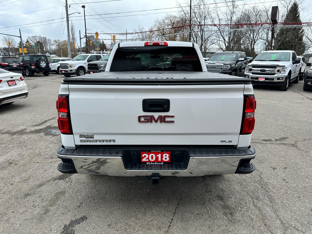 2018 GMC Sierra 1500 SLE CREW 4x4 Cloth XM Bluetooth CarPlay BackupCam Photo3