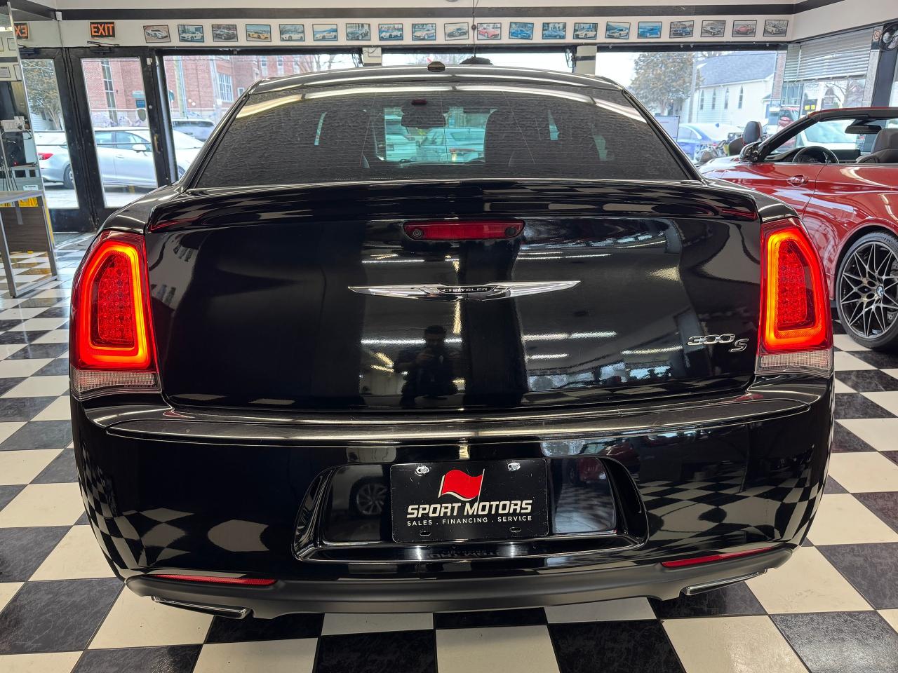 2017 Chrysler 300 S+New Tires+Camera+ApplePlay+CLEAN CARFAX - Photo #8