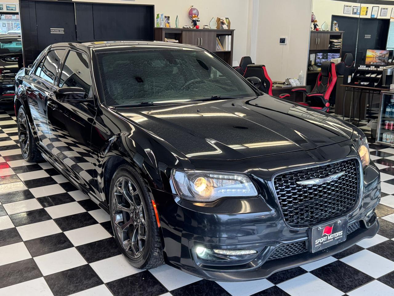2017 Chrysler 300 S+New Tires+Camera+ApplePlay+CLEAN CARFAX - Photo #10