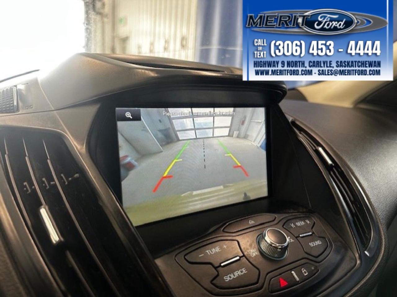 2015 Ford Escape SE - AWD, Power Liftgate + MORE Photo2
