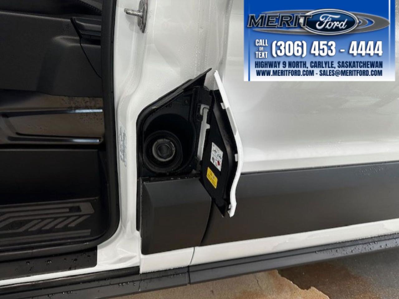 2025 Ford Transit Cargo Van T-250 148" Low Rf 9070 GVWR RWD Photo5