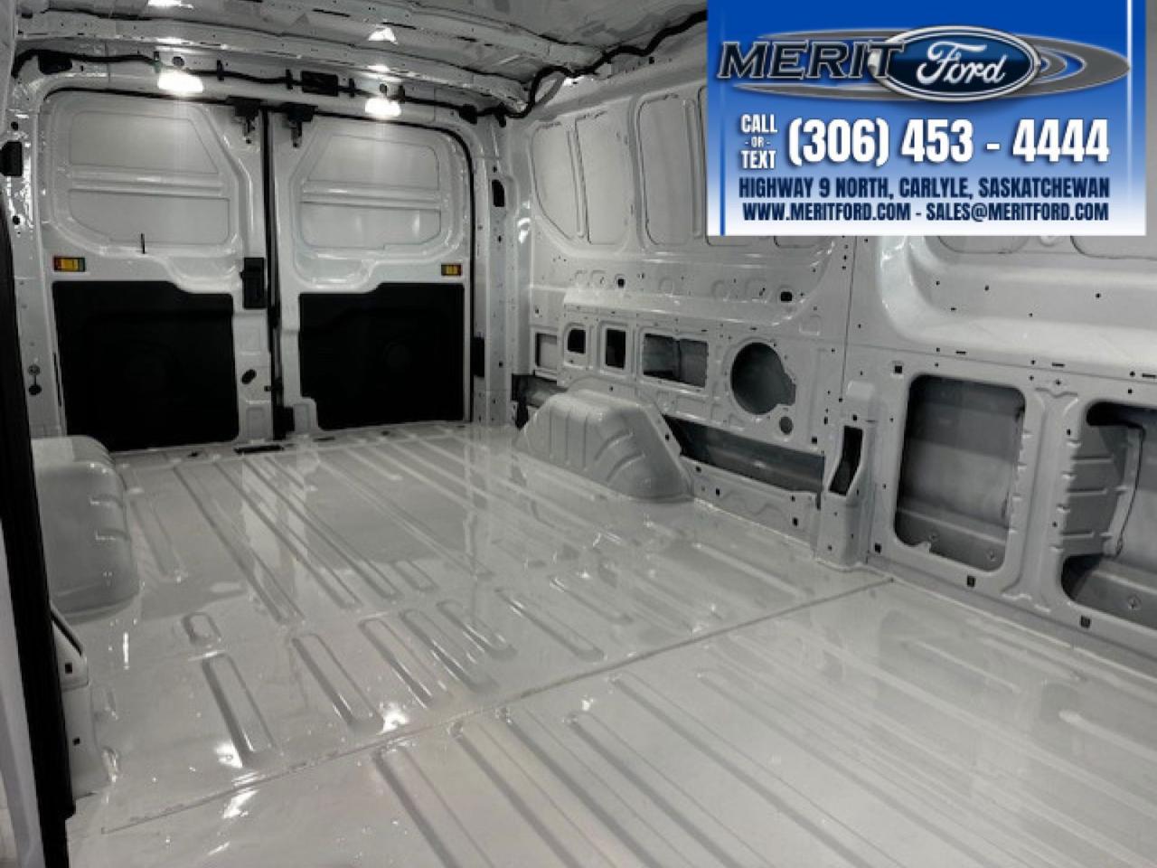 2025 Ford Transit Cargo Van T-250 148" Low Rf 9070 GVWR RWD Photo5
