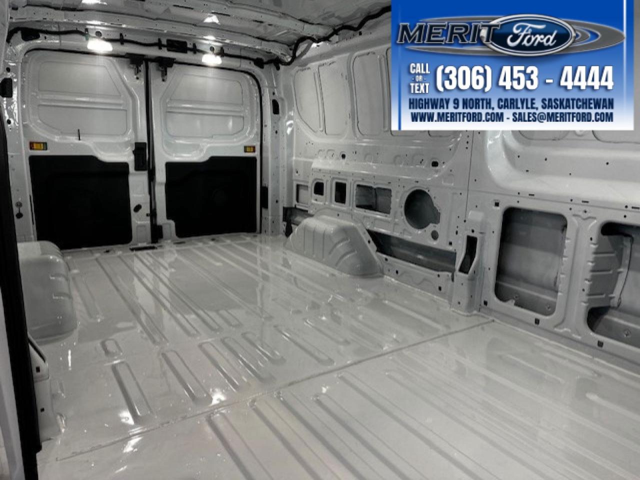 2025 Ford Transit Cargo Van T-250 148" Low Rf 9070 GVWR RWD Photo5