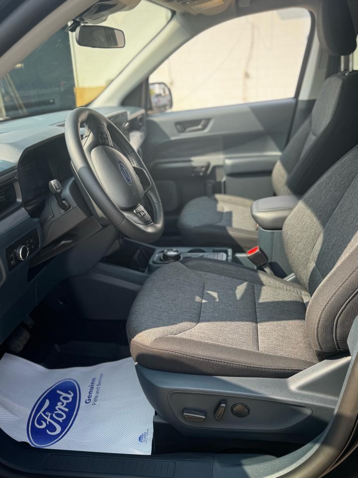 2025 Ford Maverick XLT Photo4