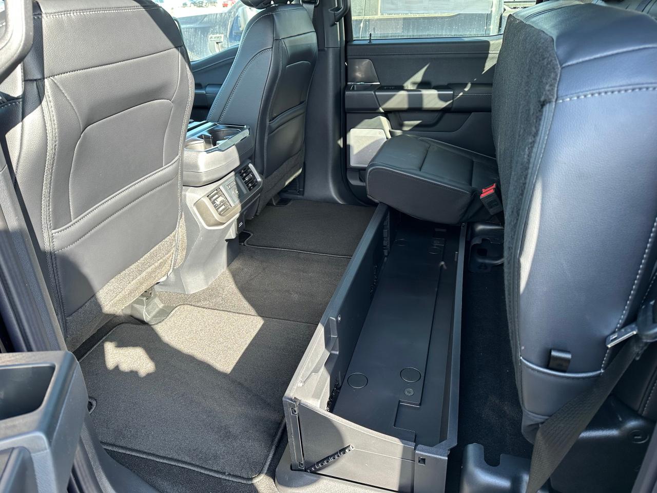 2025 Ford F-150 LARIAT 4WD SUPERCREW 5.5' BOX 502A Photo5