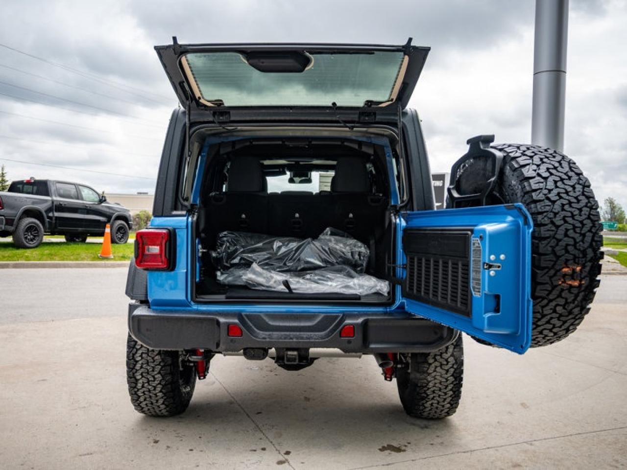 2025 Jeep Wrangler Willys Photo