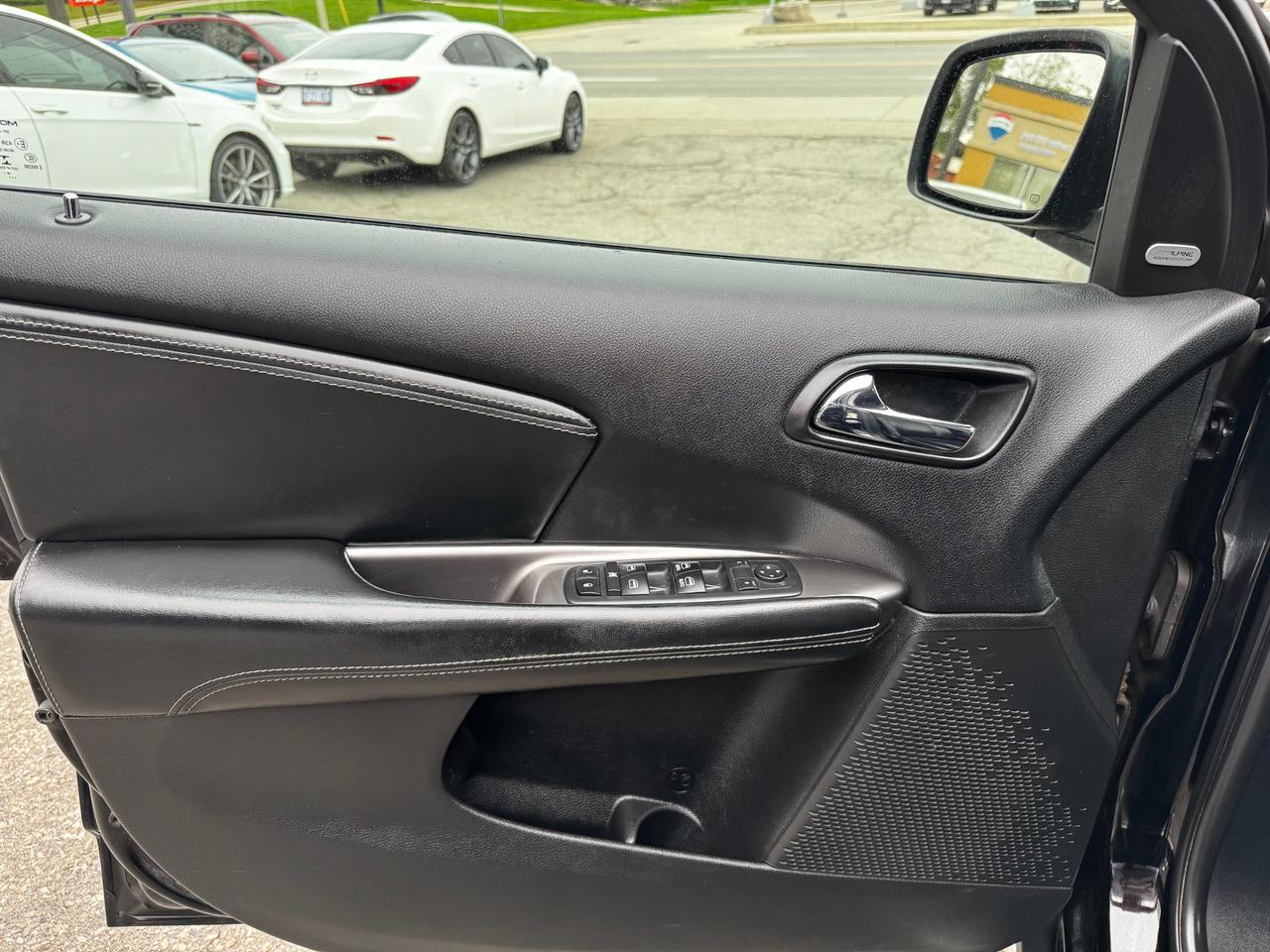 2016 Dodge Journey Crossroad 7 Seater | DVD | Leather | Sunroof | Backup Camera Photo