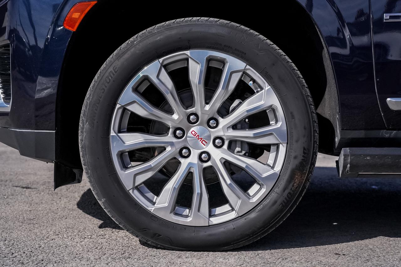 2023 GMC Yukon Denali | Captain Seats | rear Entertainment Photo