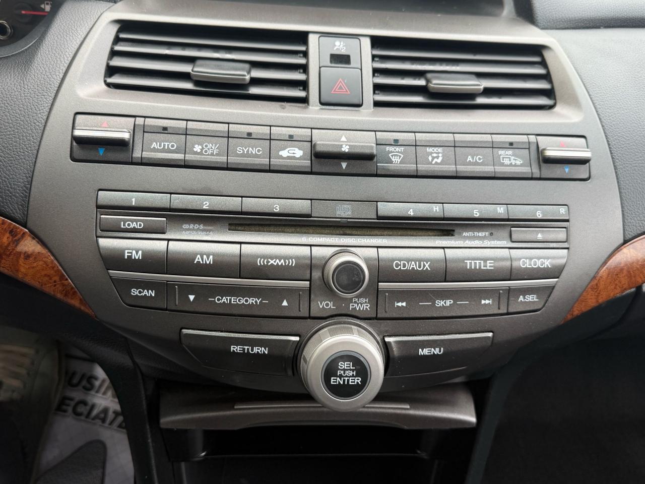 2011 Honda Accord 4dr V6 Auto EX-L - Photo #16