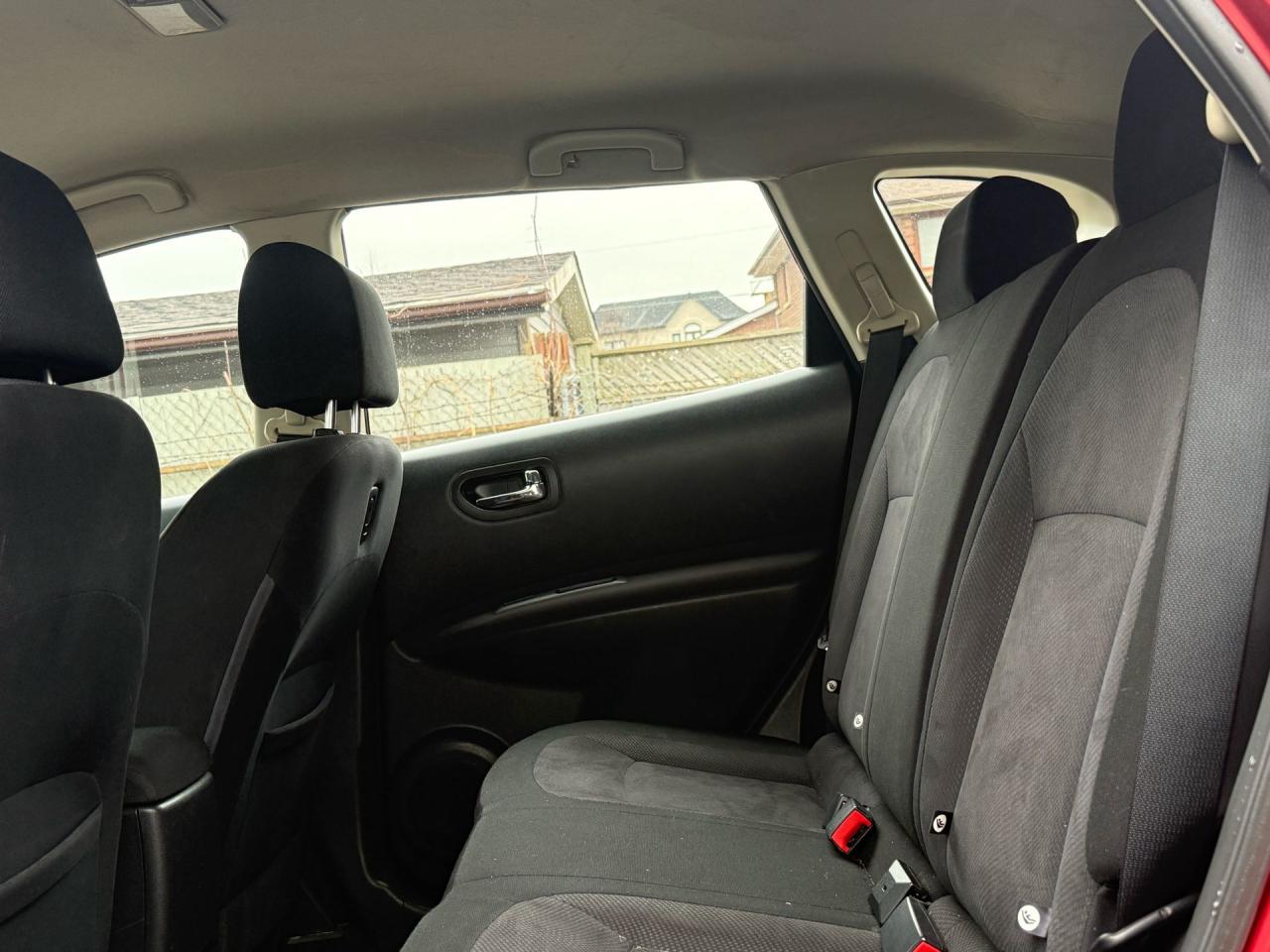 2012 Nissan Rogue FWD 4dr S - Photo #11