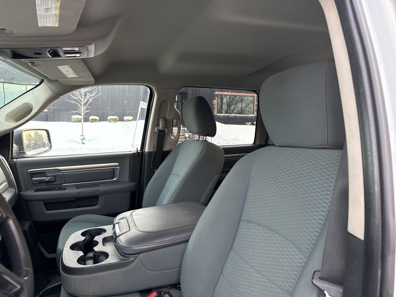 2013 RAM 1500 4WD CREW CAB 140.5" SLT - Photo #10