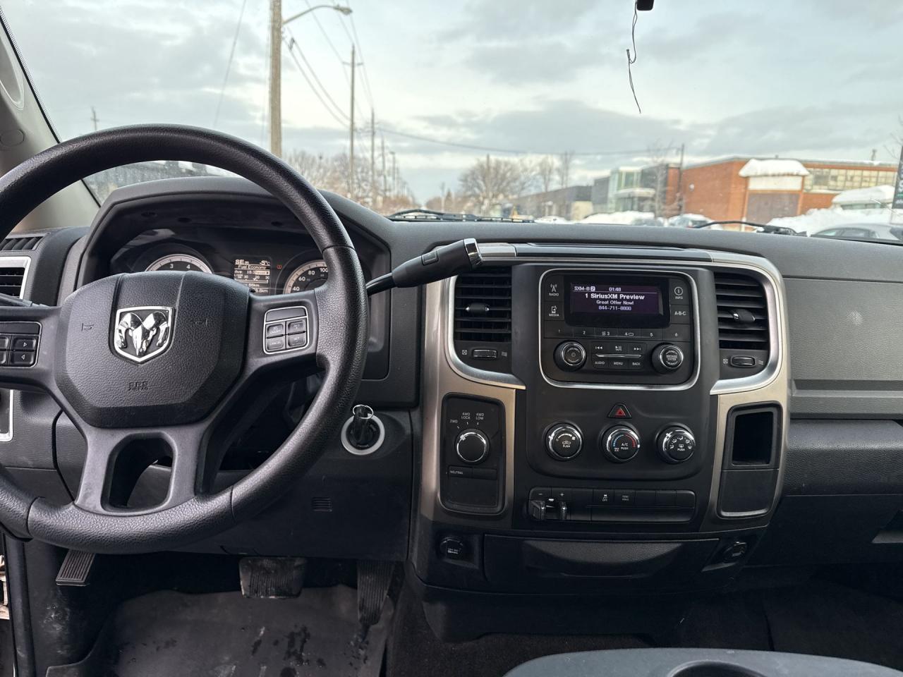 2013 RAM 1500 4WD CREW CAB 140.5" SLT - Photo #12