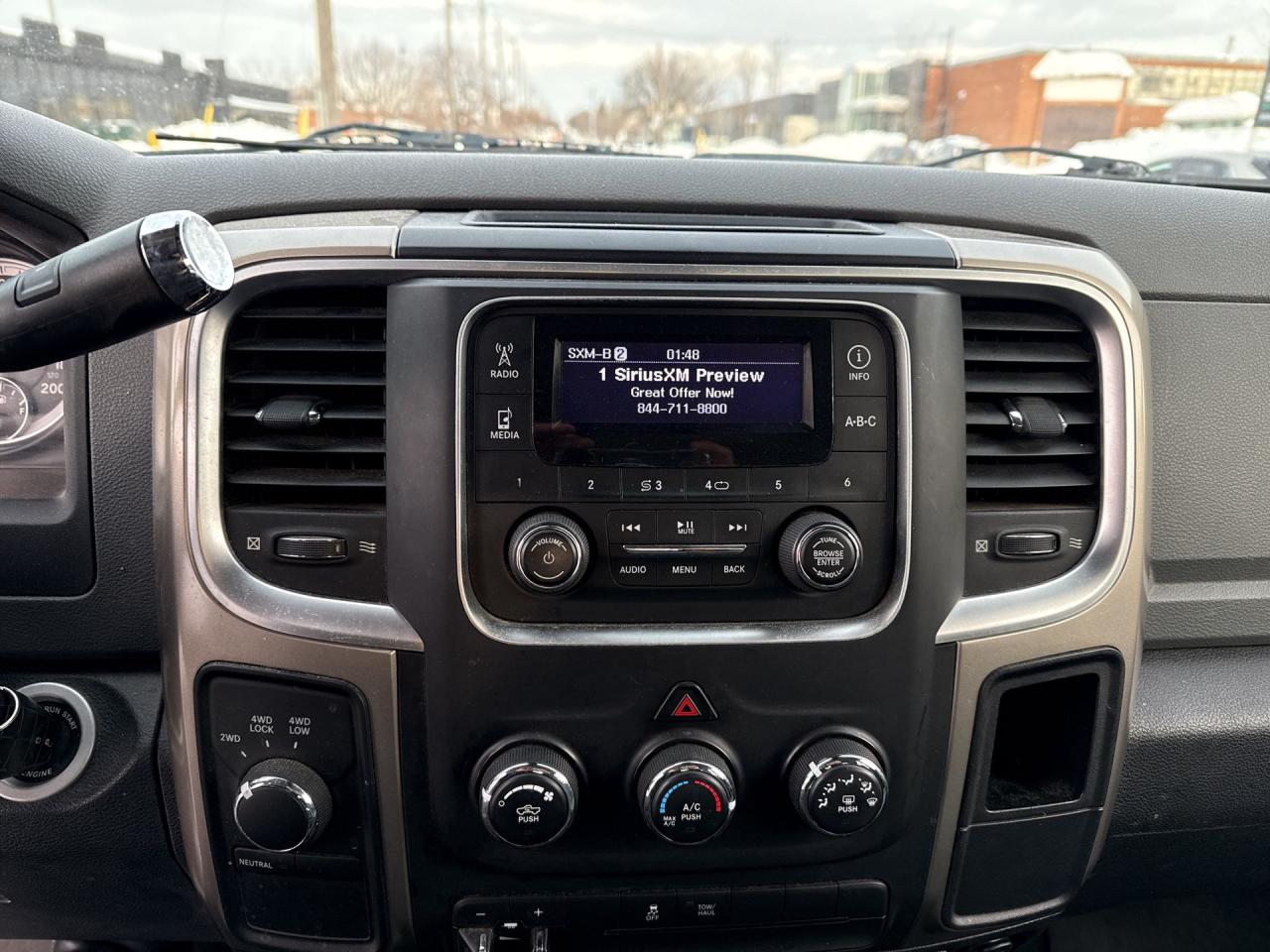 2013 RAM 1500 4WD CREW CAB 140.5" SLT - Photo #15