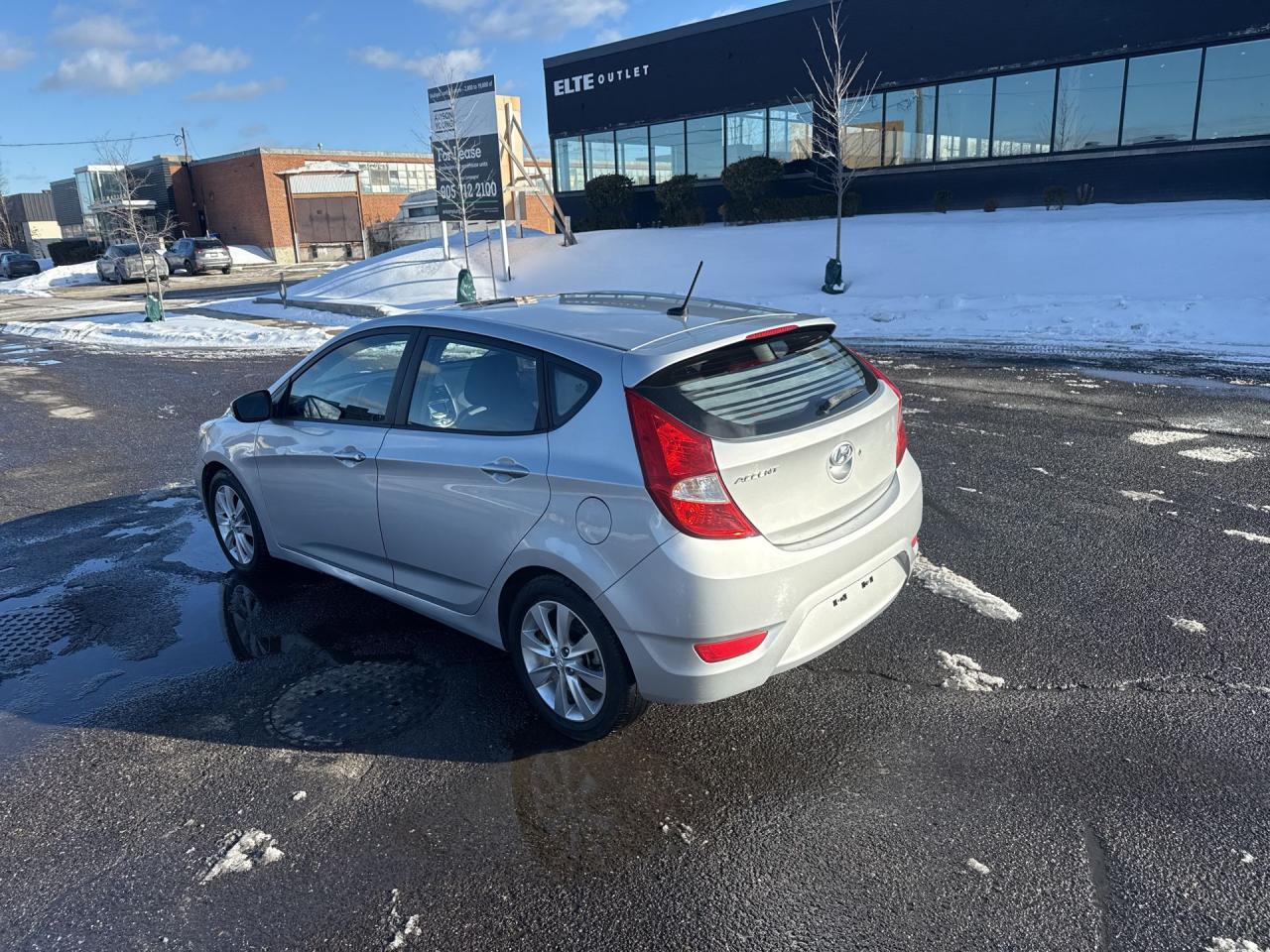 2012 Hyundai Accent 5dr HB Man GLS - Photo #6