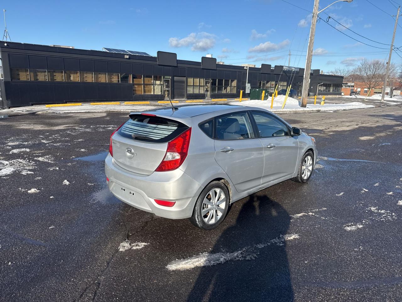 2012 Hyundai Accent 5dr HB Man GLS - Photo #4