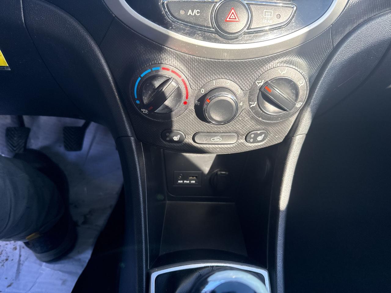 2012 Hyundai Accent 5dr HB Man GLS - Photo #16