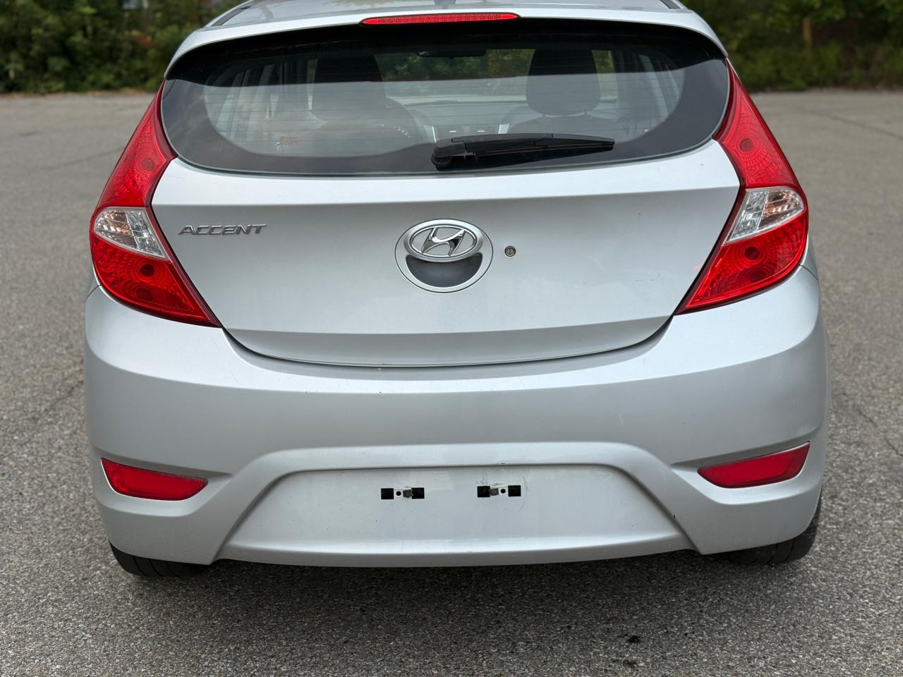 2012 Hyundai Accent 5DR HB MAN L - Photo #6