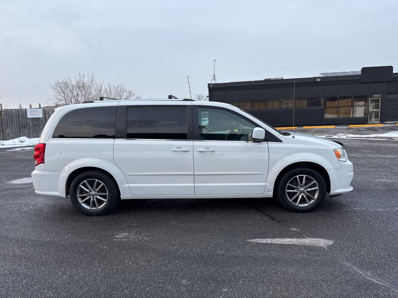 2015 Dodge Grand Caravan 4DR WGN SXT PREMIUM PLUS - Photo #4