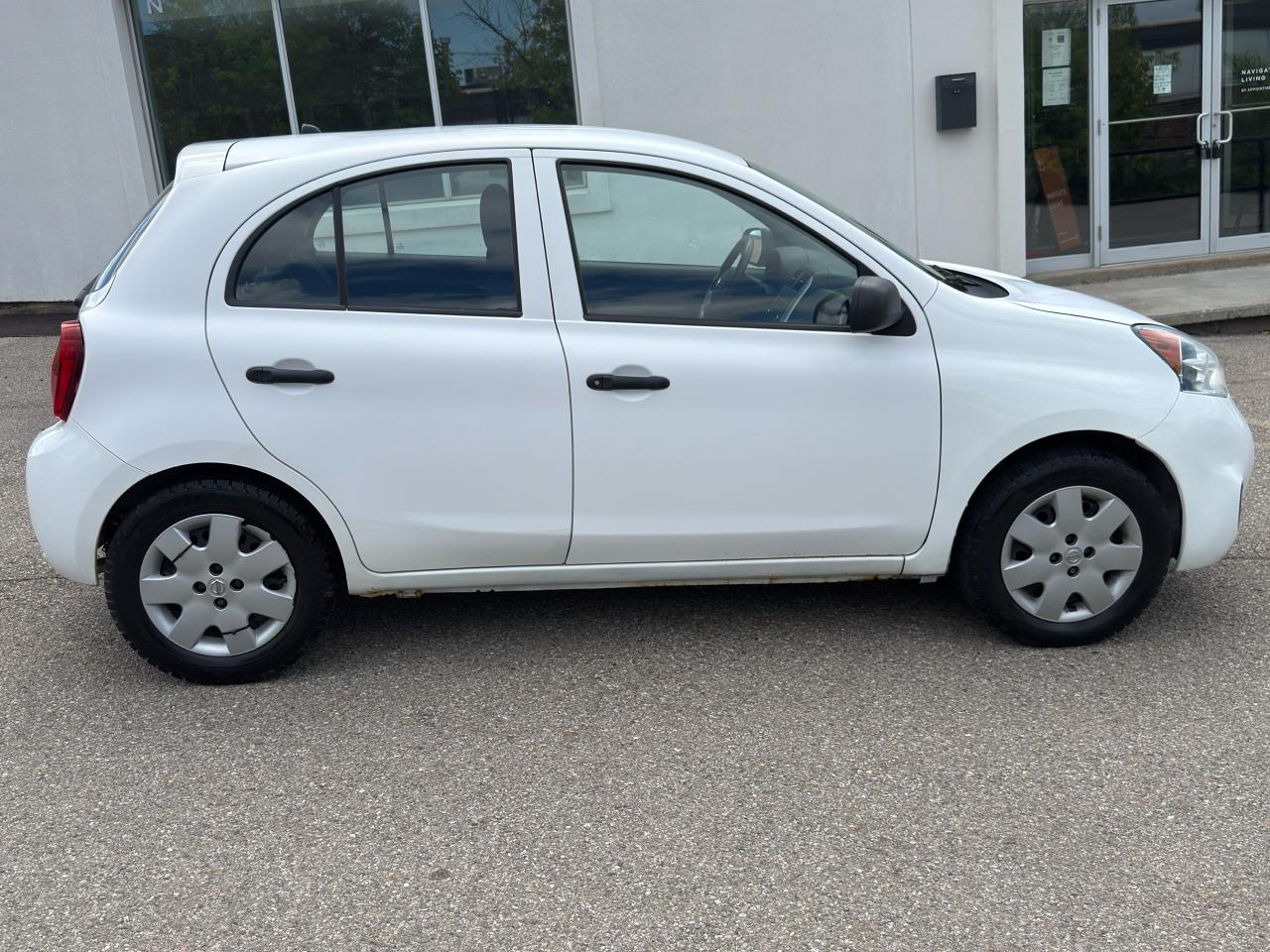 2017 Nissan Micra S - Photo #4