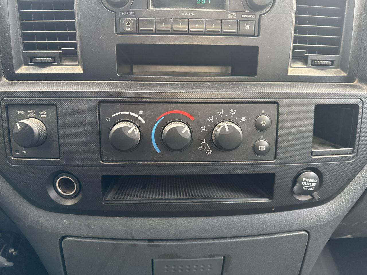 2008 Dodge Ram 1500 4WD Quad Cab 140.5" ST - Photo #15