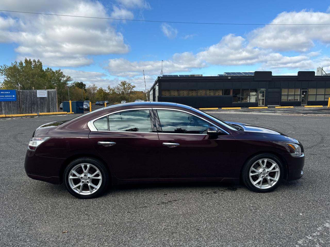 2014 Nissan Maxima 4dr Sdn CVT 3.5 SV - Photo #4