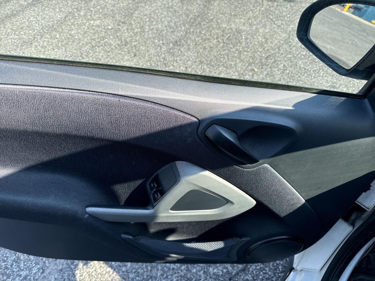 2015 Smart fortwo 2dr Cpe Pure - Photo #10