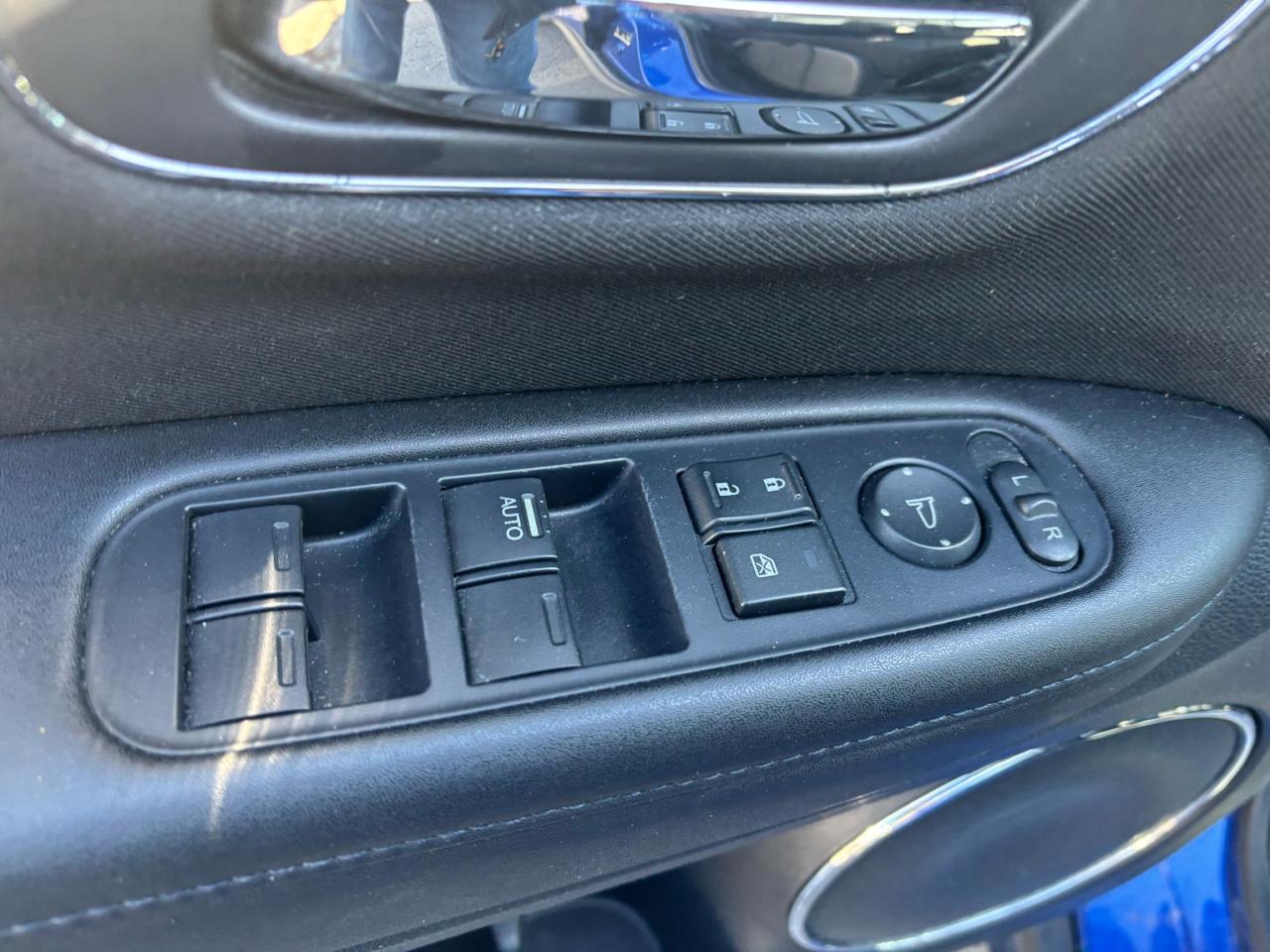 2018 Honda HR-V EX, All Wheel Drive, Sunroof, Alloys, Push Start