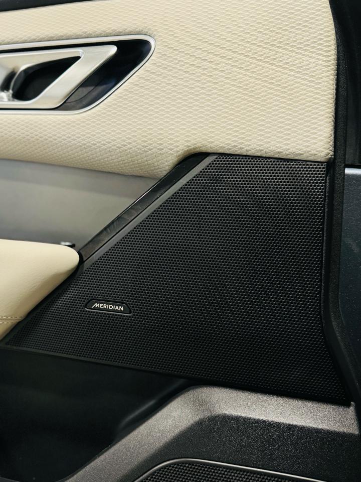 2022 Land Rover Range Rover Velar P250 S - Photo #9