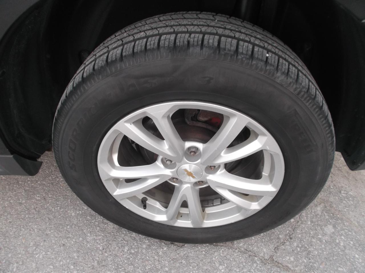 2016 Chevrolet Equinox AWD LT - Photo #9