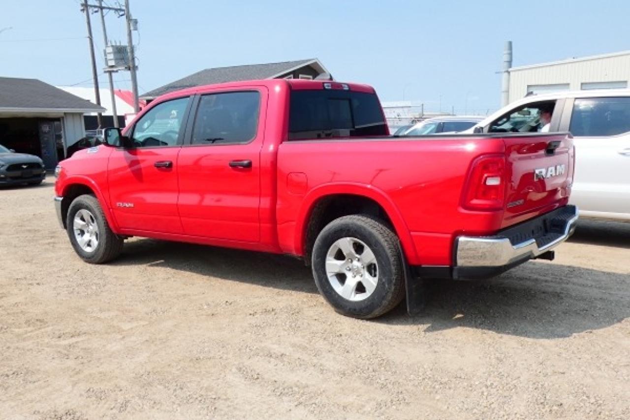 2025 Dodge Ram 1500 Big Horn HYBRID e-torque Crew Cab w/Htd cloth, BUC - Photo #8