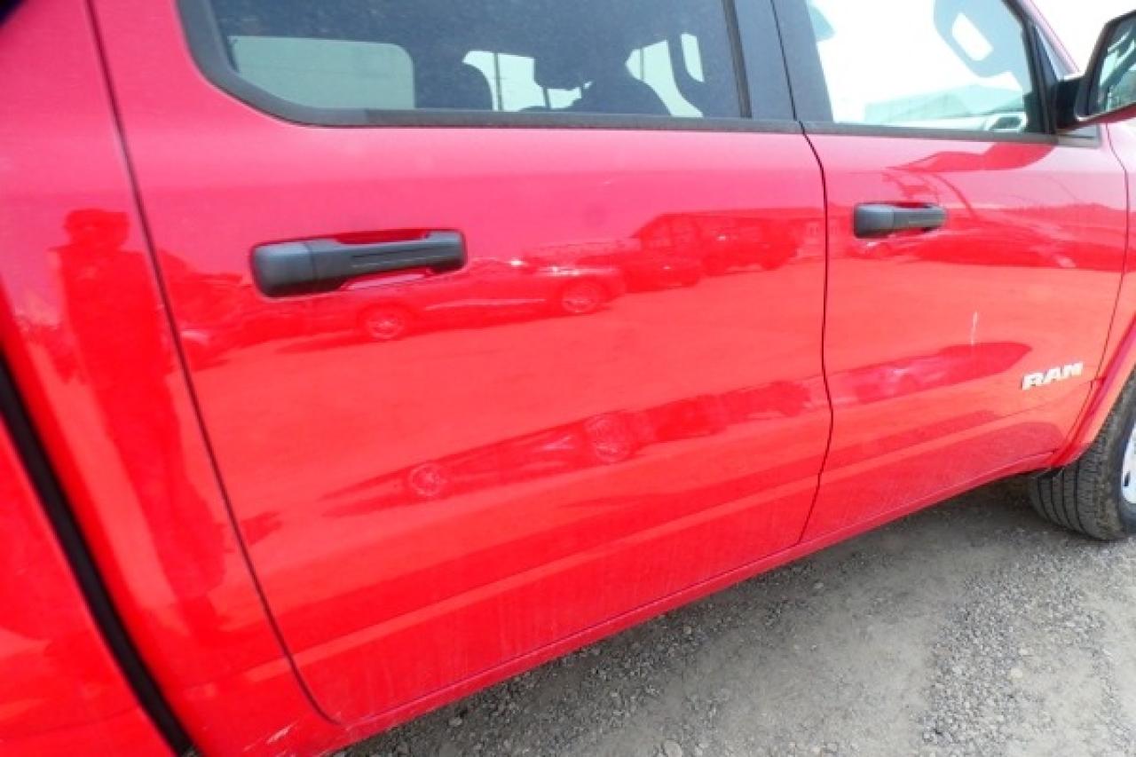 2025 Dodge Ram 1500 Big Horn HYBRID e-torque Crew Cab w/Htd cloth, BUC - Photo #30