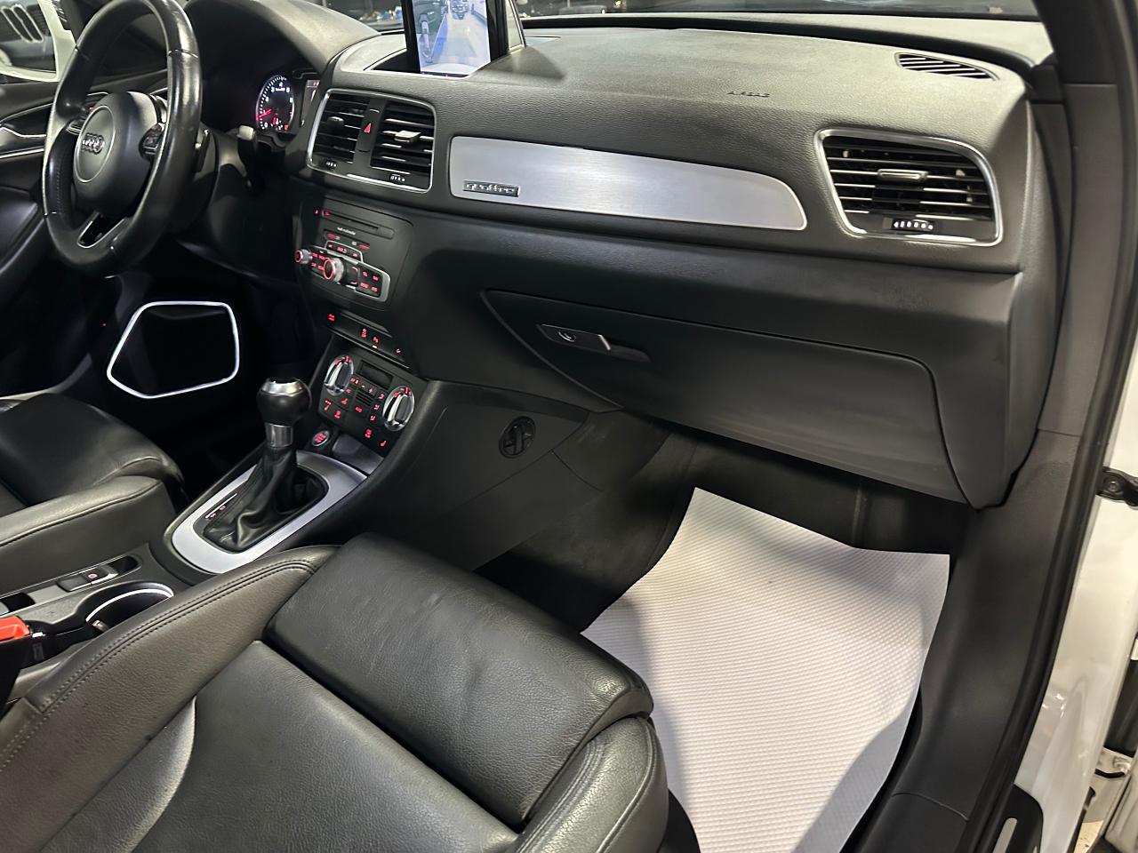 2015 Audi Q3 QUATTRO | 2.0T | TECHNIK | SUNROOF | BOSE SOUND - Photo #9
