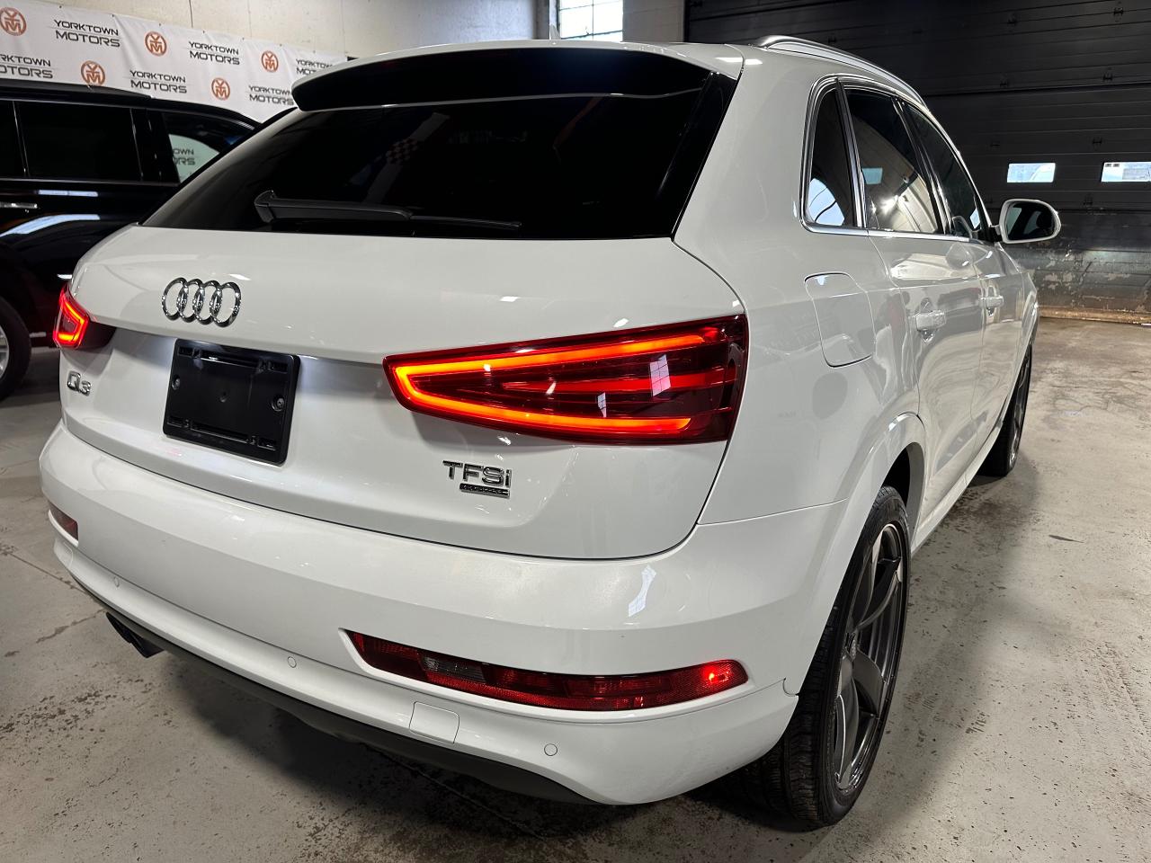 2015 Audi Q3 QUATTRO | 2.0T | TECHNIK | SUNROOF | BOSE SOUND - Photo #12