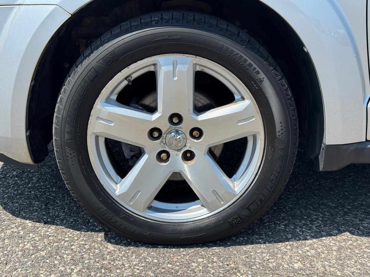 2010 Dodge Journey SXT **7 PASSENGER** Photo