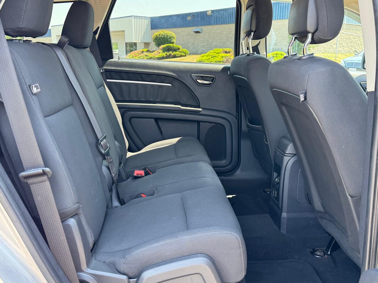 2010 Dodge Journey SXT **7 PASSENGER** Photo
